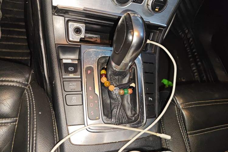 Used Volkswagen FAW-Volkswagen CC 2013 1.8TSI Prestige Model Gear Lever