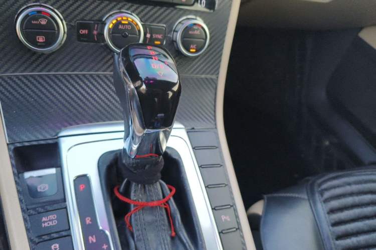 Used Volkswagen FAW-Volkswagen CC 2013 1.8TSI Prestige Model Gear Lever