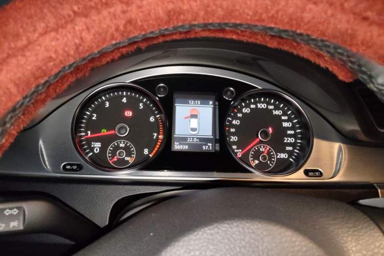 Used Volkswagen FAW-Volkswagen CC 2013 2.0 TSI Ultimate Model Instrument Cluster