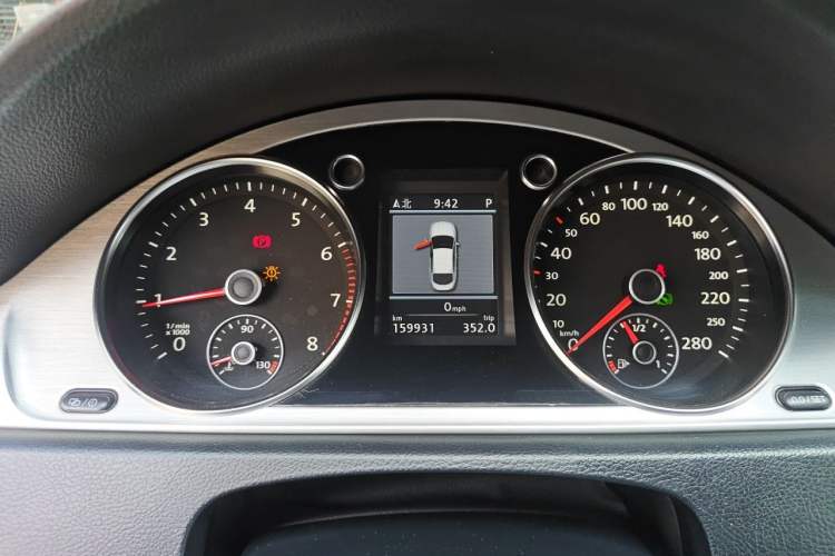 Used Volkswagen FAW-Volkswagen CC 2013 2.0 TSI Luxury Model Instrument Cluster