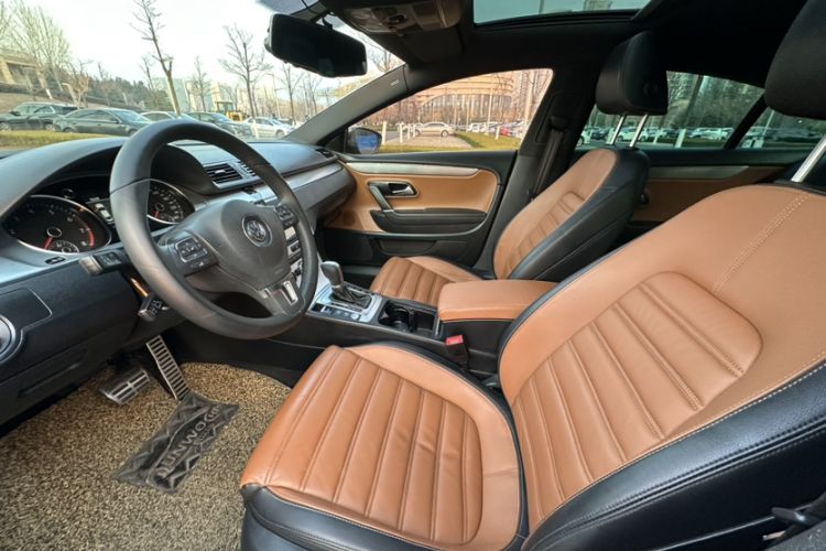 Used Volkswagen FAW-Volkswagen CC 2013 1.8TSI Luxury Model Interior 2