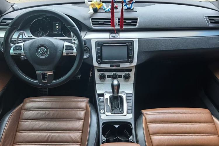 Used Volkswagen FAW-Volkswagen CC 2013 1.8TSI Luxury Model Interior 3
