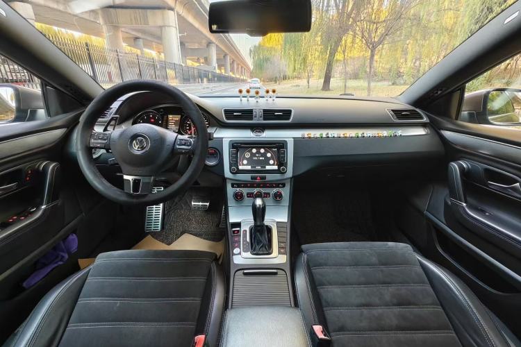 Used Volkswagen FAW-Volkswagen CC 2013 2.0 TSI Luxury Model Interior 3