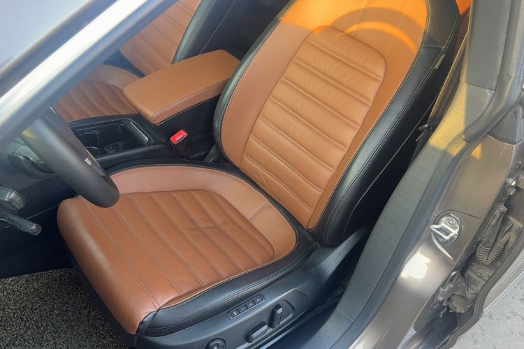 Used Volkswagen FAW-Volkswagen CC 2013 1.8TSI Luxury Model Left Front Seat