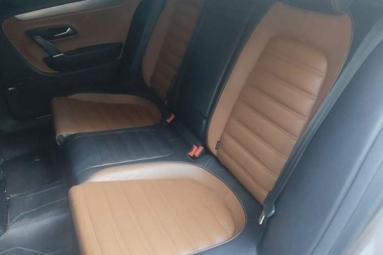 Used Volkswagen FAW-Volkswagen CC 2013 2.0 TSI Prestige Model Left Rear Seat