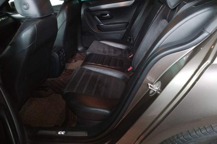 Used Volkswagen FAW-Volkswagen CC 2013 2.0 TSI Luxury Model Left Rear Seat