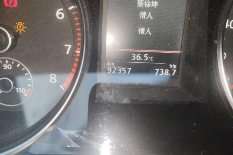 Used Volkswagen FAW-Volkswagen CC 2013 2.0 TSI Prestige Model Odometer Close Up