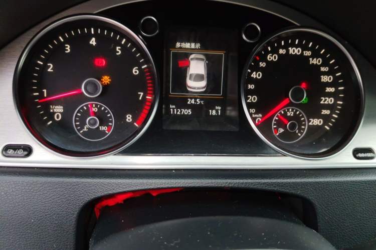 Used Volkswagen FAW-Volkswagen CC 2013 1.8TSI Luxury Model Odometer Close Up