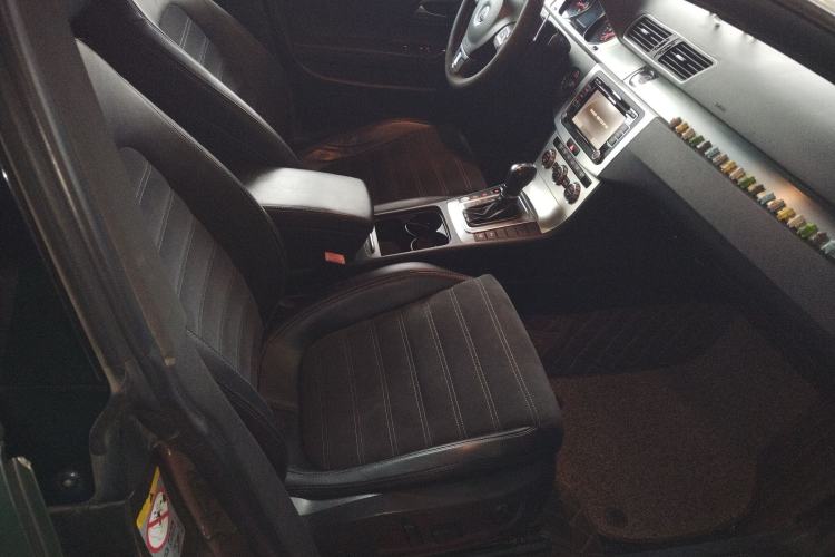 Used Volkswagen FAW-Volkswagen CC 2013 2.0 TSI Luxury Model Right Front Seat