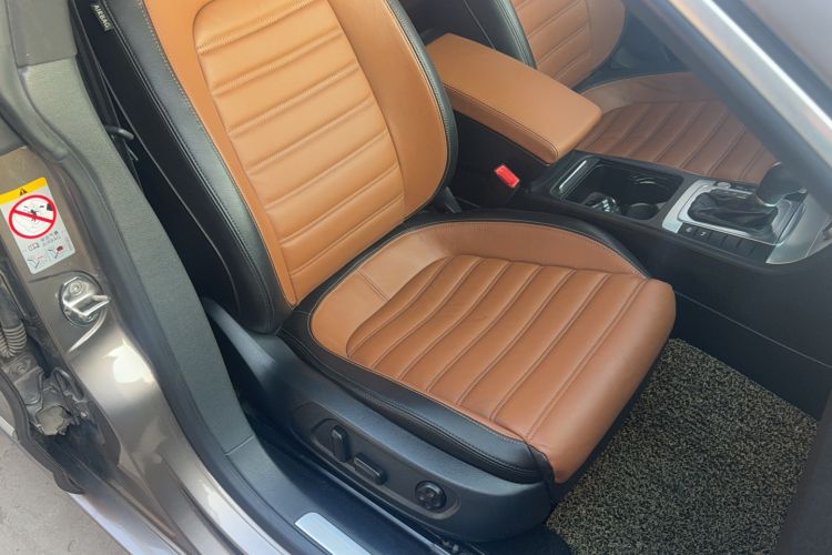 Used Volkswagen FAW-Volkswagen CC 2013 1.8TSI Luxury Model Right Front Seat