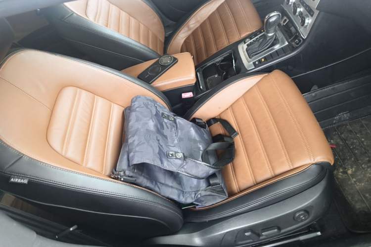 Used Volkswagen FAW-Volkswagen CC 2013 1.8TSI Luxury Model Right Front Seat