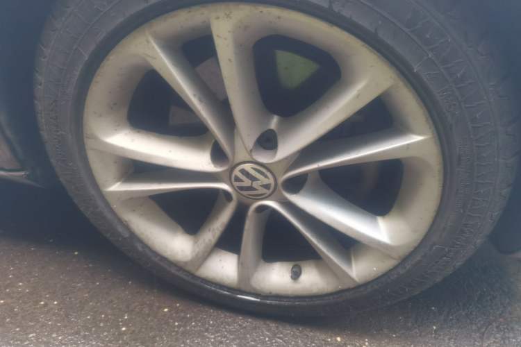 Used Volkswagen FAW-Volkswagen CC 2013 3.0 FSI V6 Right Front Wheel Hub