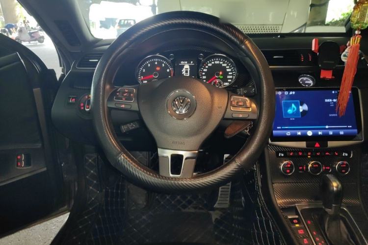 Used Volkswagen FAW-Volkswagen CC 2013 1.8TSI Prestige Model Steering Wheel
