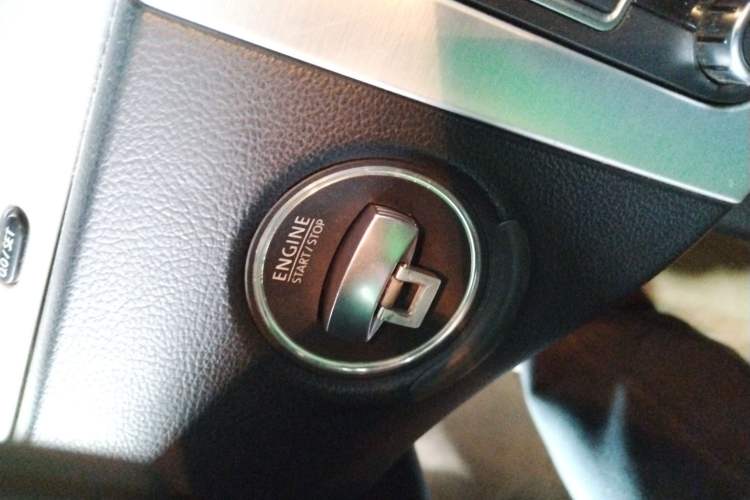 Used Volkswagen FAW-Volkswagen CC 2013 2.0 TSI Luxury Model Vehicle Key