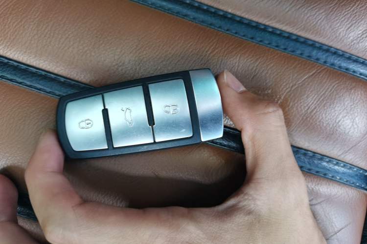 Used Volkswagen FAW-Volkswagen CC 2013 3.0 FSI V6 Vehicle Key