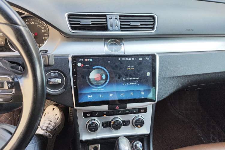 Used Volkswagen FAW-Volkswagen CC 2013 1.8TSI Luxury Model Audio And AC Panel