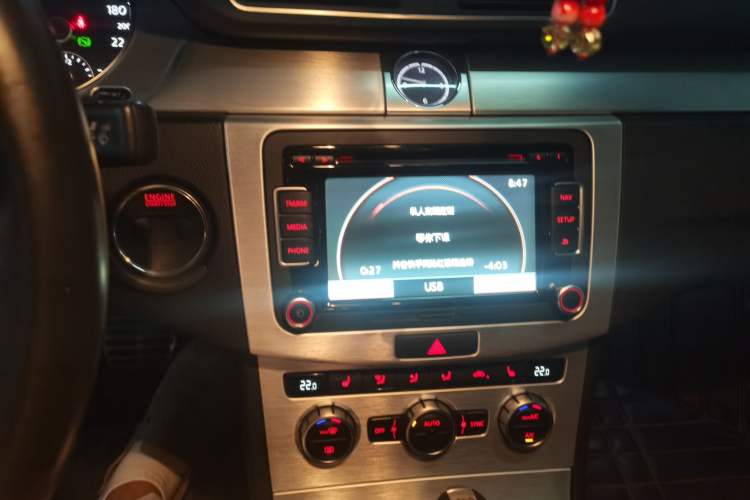 Used Volkswagen FAW-Volkswagen CC 2013 2.0 TSI Luxury Model Audio And AC Panel