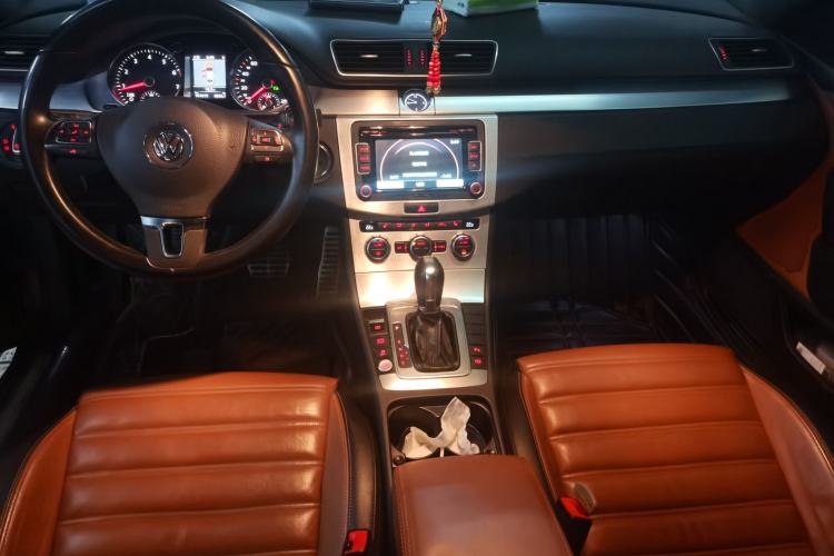 Used Volkswagen FAW-Volkswagen CC 2013 2.0 TSI Luxury Model Center Console