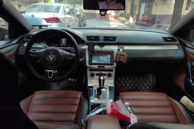 Used Volkswagen FAW-Volkswagen CC 2013 1.8TSI Luxury Model Center Console