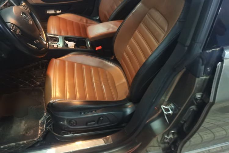 Used Volkswagen FAW-Volkswagen CC 2013 2.0 TSI Luxury Model Driver Seat