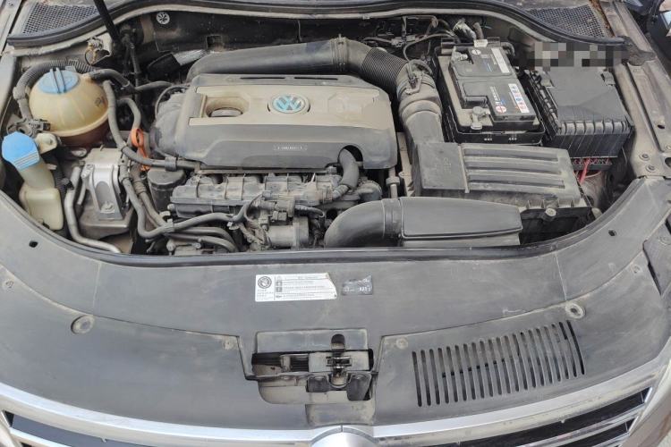 Used Volkswagen FAW-Volkswagen CC 2013 2.0 TSI Luxury Model Engine Bay