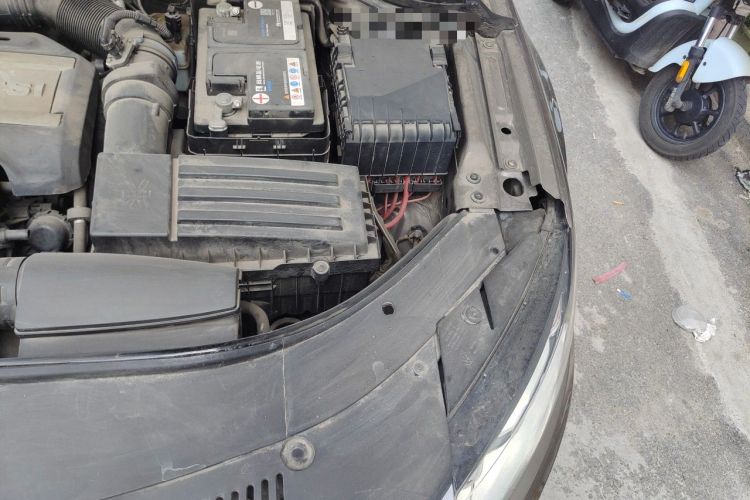 Used Volkswagen FAW-Volkswagen CC 2013 2.0 TSI Luxury Model Engine Bay Left