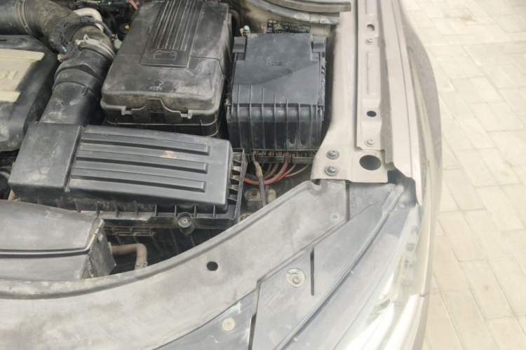 Used Volkswagen FAW-Volkswagen CC 2013 1.8TSI Luxury Model Engine Bay Left