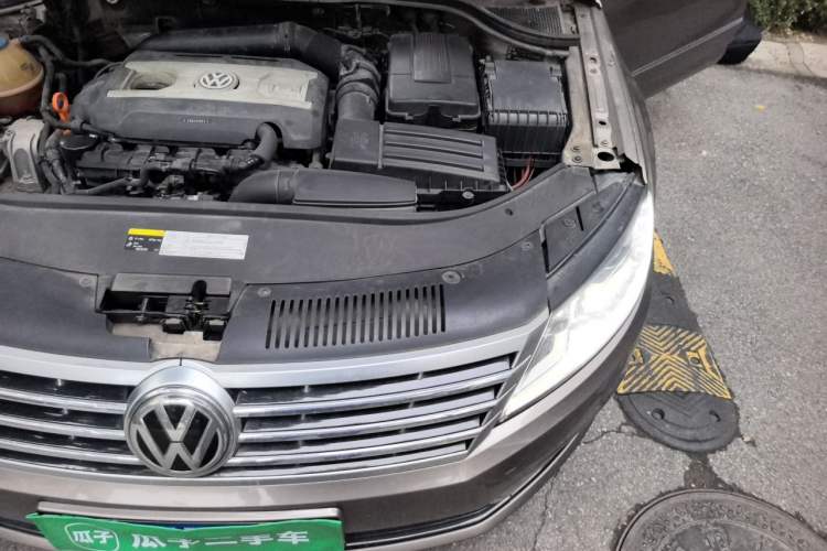 Used Volkswagen FAW-Volkswagen CC 2013 2.0 TSI Ultimate Model Engine Bay Left
