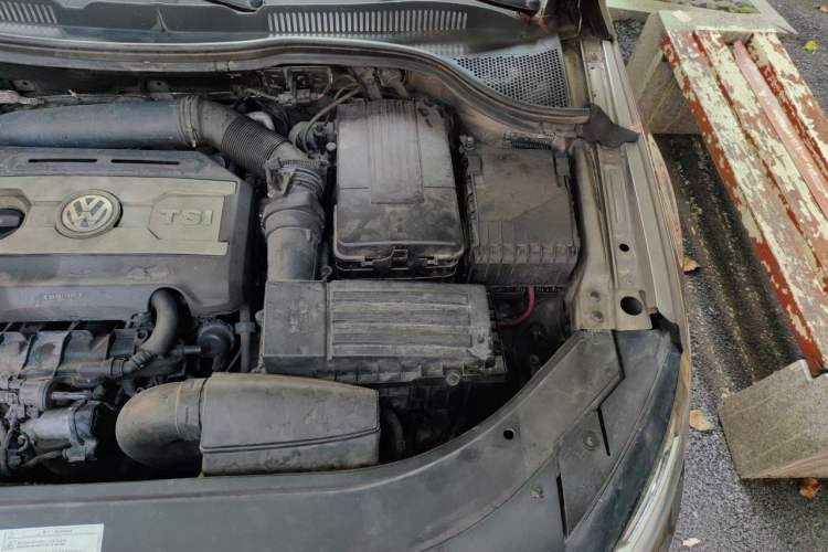 Used Volkswagen FAW-Volkswagen CC 2013 1.8TSI Luxury Model Engine Bay Left