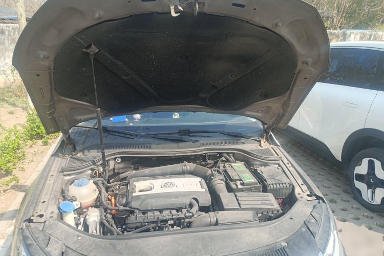Used Volkswagen FAW-Volkswagen CC 2013 2.0 TSI Ultimate Model Engine Bay