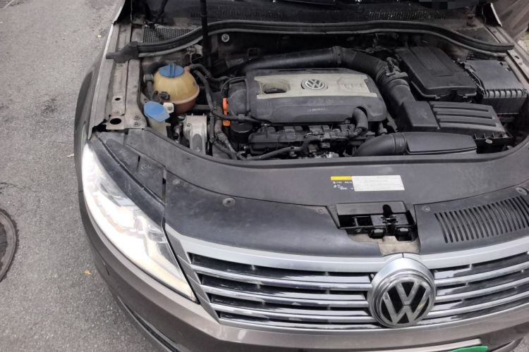 Used Volkswagen FAW-Volkswagen CC 2013 2.0 TSI Ultimate Model Engine Bay Right