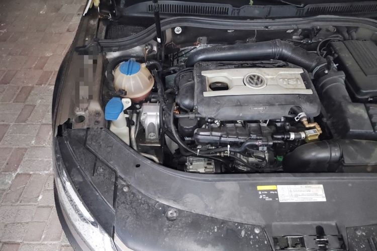 Used Volkswagen FAW-Volkswagen CC 2013 2.0 TSI Ultimate Model Engine Bay Right