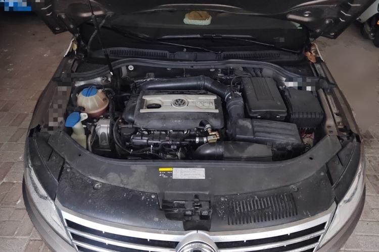 Used Volkswagen FAW-Volkswagen CC 2013 2.0 TSI Ultimate Model Engine Bay