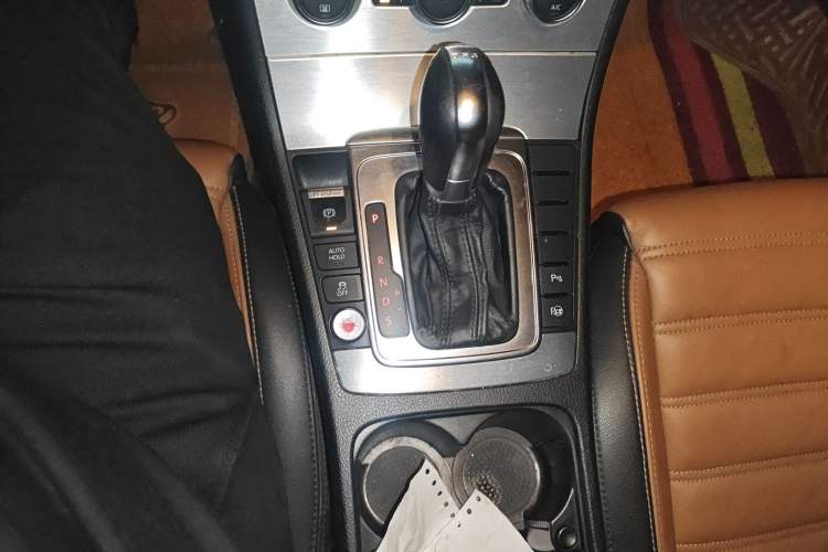 Used Volkswagen FAW-Volkswagen CC 2013 1.8TSI Luxury Model Gear Lever