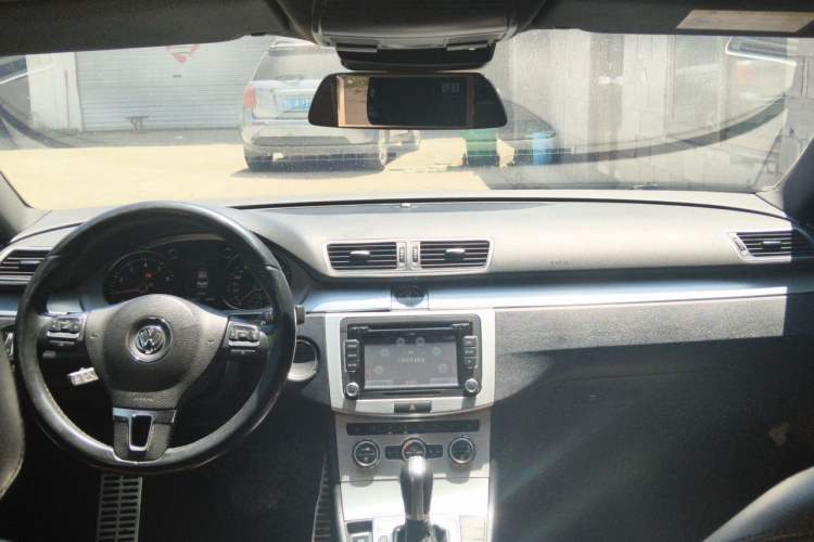 Used Volkswagen FAW-Volkswagen CC 2013 2.0 TSI Ultimate Model Headliner