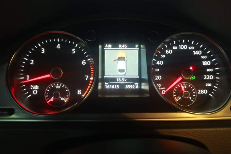 Used Volkswagen FAW-Volkswagen CC 2013 2.0 TSI Luxury Model Instrument Cluster