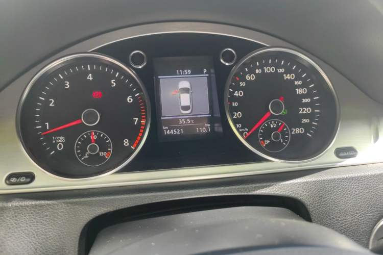 Used Volkswagen FAW-Volkswagen CC 2013 2.0 TSI Luxury Model Instrument Cluster