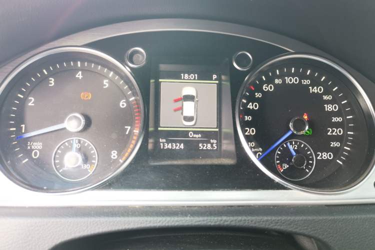 Used Volkswagen FAW-Volkswagen CC 2013 2.0 TSI Luxury Model Instrument Cluster