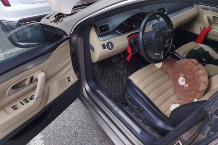 Used Volkswagen FAW-Volkswagen CC 2013 1.8TSI Prestige Model Interior 3