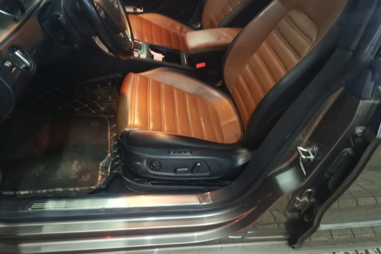 Used Volkswagen FAW-Volkswagen CC 2013 2.0 TSI Luxury Model Left Front Seat