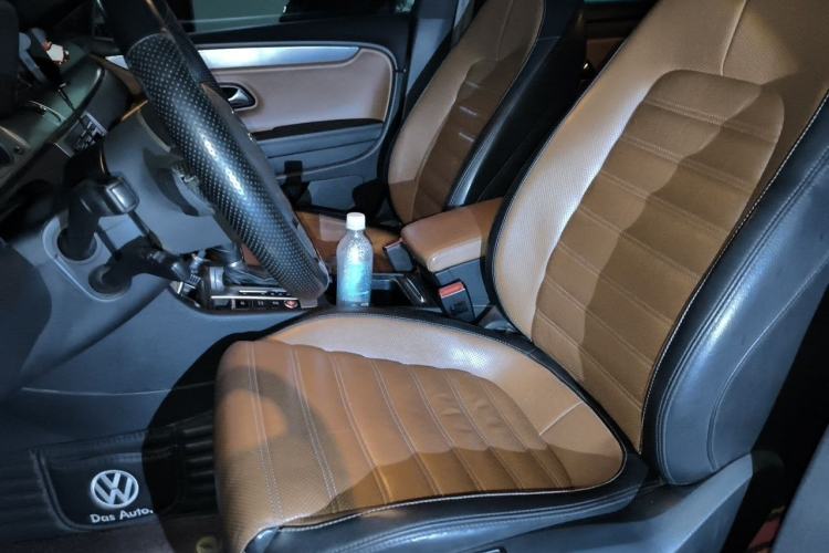 Used Volkswagen FAW-Volkswagen CC 2013 2.0 TSI Ultimate Model Left Front Seat