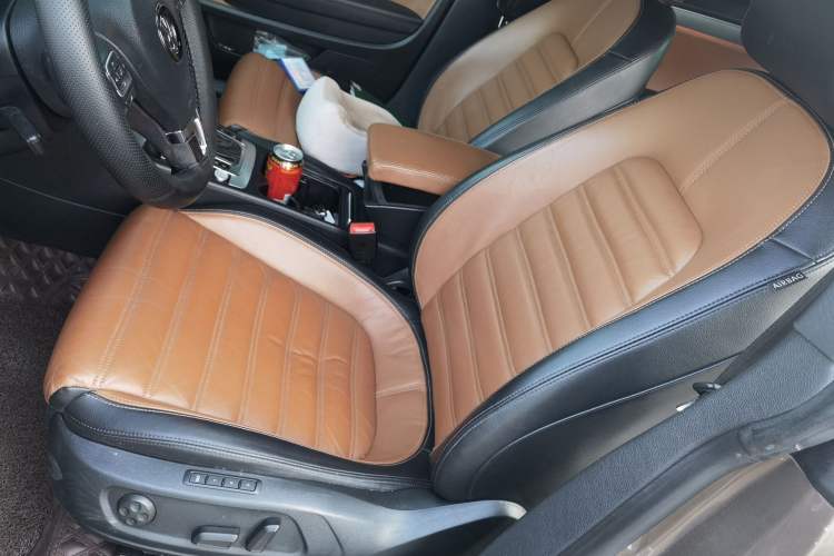 Used Volkswagen FAW-Volkswagen CC 2013 2.0 TSI Luxury Model Left Front Seat