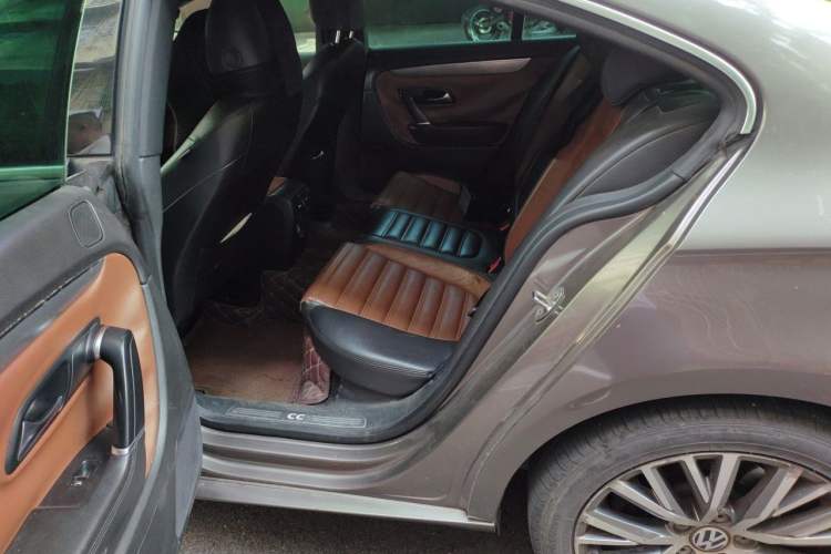 Used Volkswagen FAW-Volkswagen CC 2013 1.8TSI Luxury Model Left Rear Seat