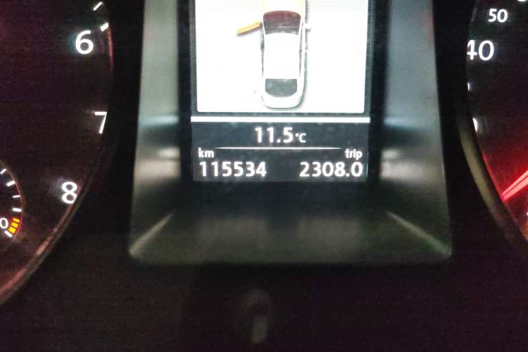 Used Volkswagen FAW-Volkswagen CC 2013 2.0 TSI Ultimate Model Odometer Close Up