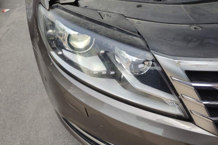 Used Volkswagen FAW-Volkswagen CC 2013 2.0 TSI Luxury Model Right Front Headlight
