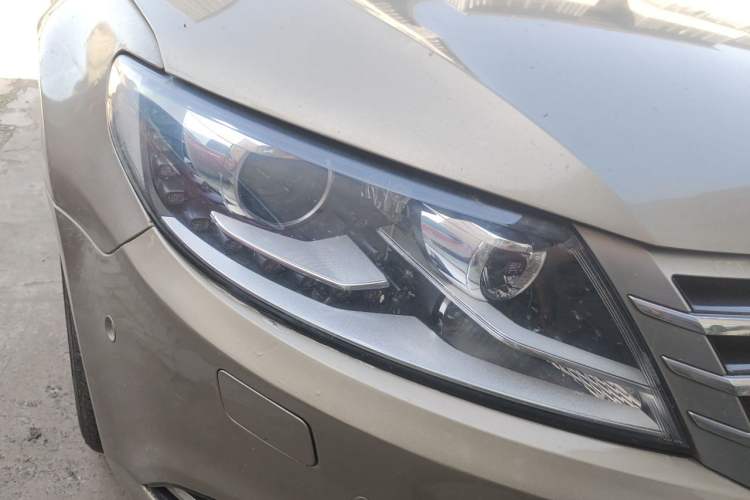 Used Volkswagen FAW-Volkswagen CC 2013 1.8TSI Luxury Model Right Front Headlight