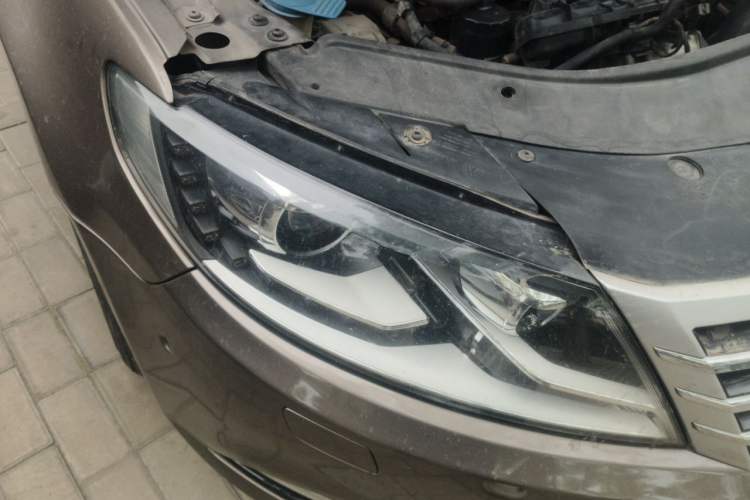 Used Volkswagen FAW-Volkswagen CC 2013 1.8TSI Luxury Model Right Front Headlight