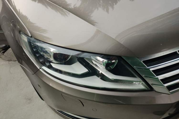 Used Volkswagen FAW-Volkswagen CC 2013 2.0 TSI Luxury Model Right Front Headlight