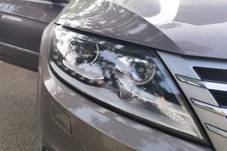 Used Volkswagen FAW-Volkswagen CC 2013 2.0 TSI Luxury Model Right Front Headlight