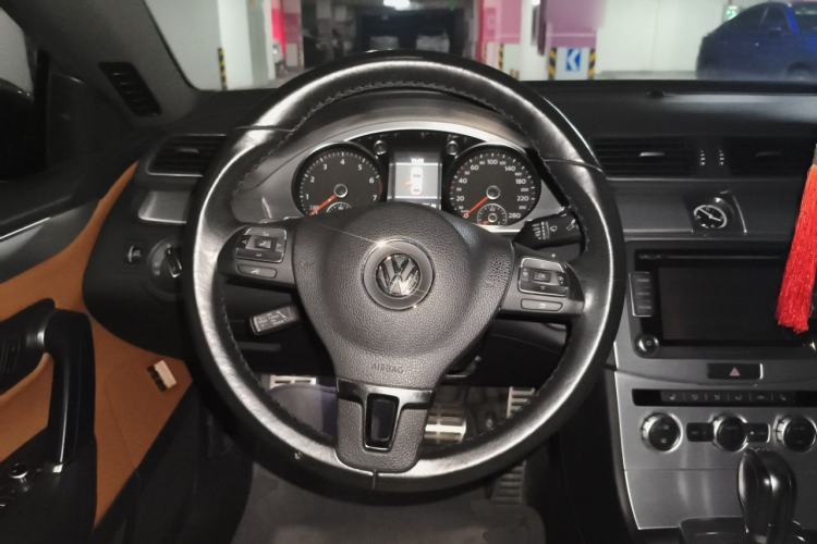 Used Volkswagen FAW-Volkswagen CC 2013 1.8TSI Luxury Model Steering Wheel